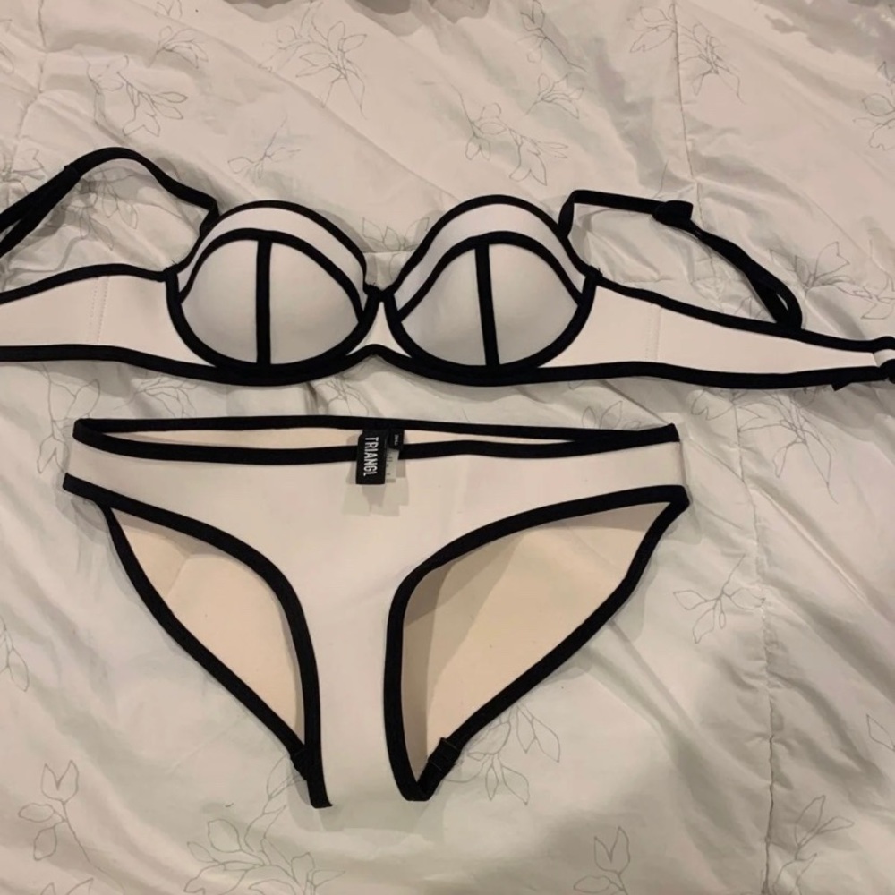 Triangl bathing suit